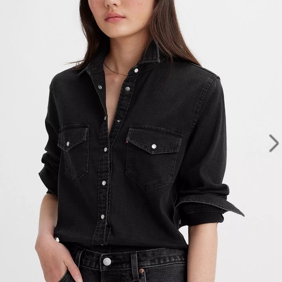 Levi’s Strauss Women’s Black Denim in Size Medium - Picture 3 of 3